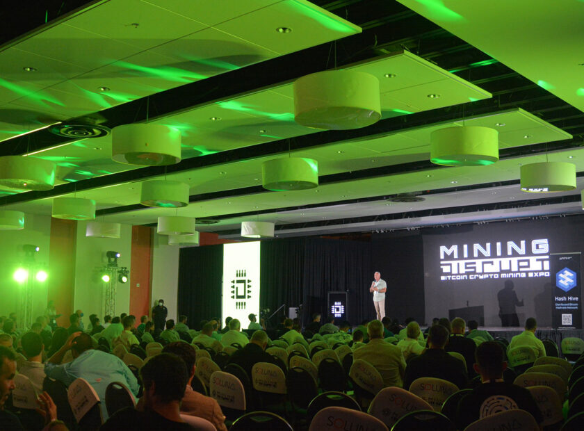 Background-our-team_01